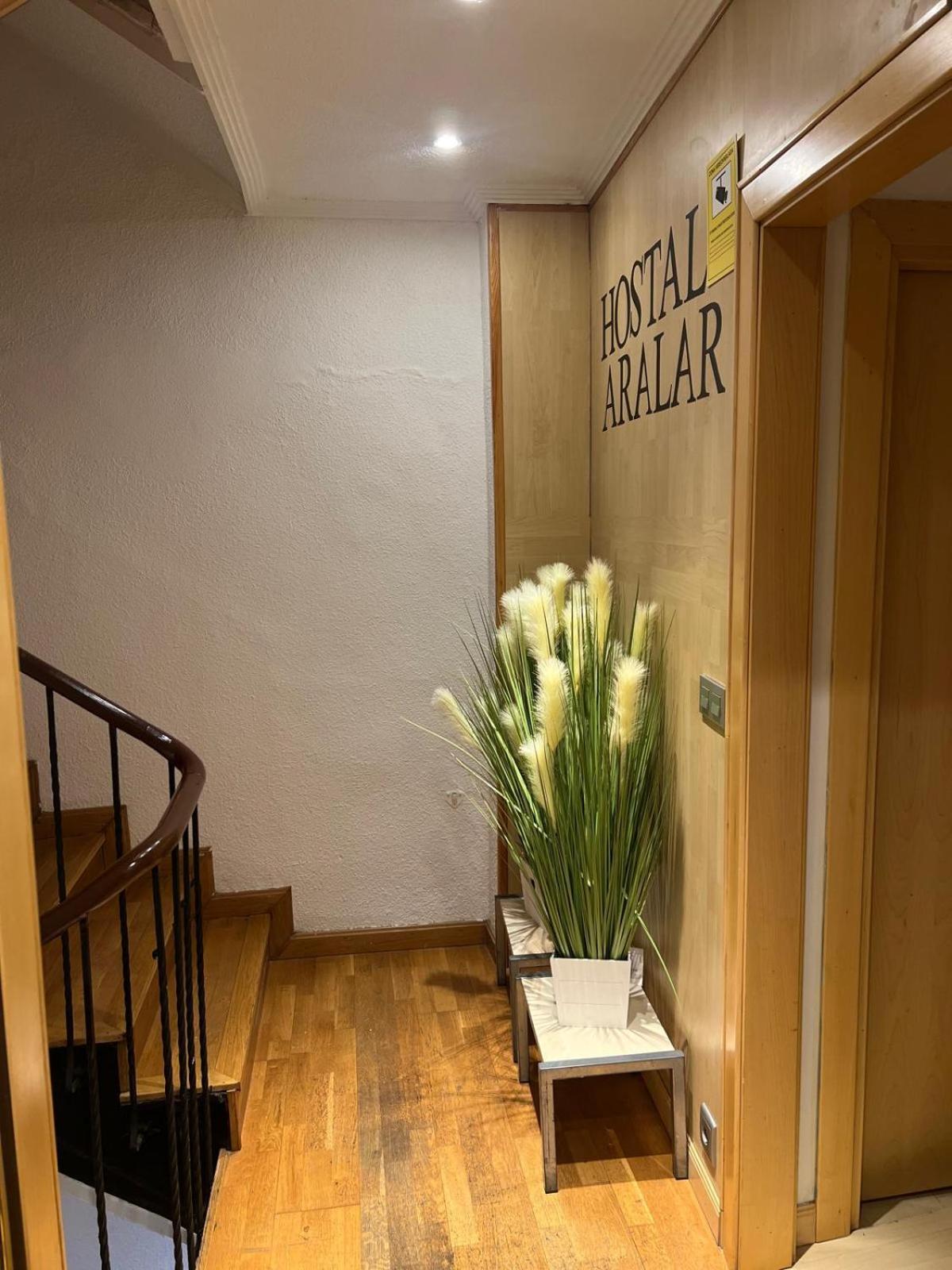 Hostal Restaurante 팜플로나 외부 사진